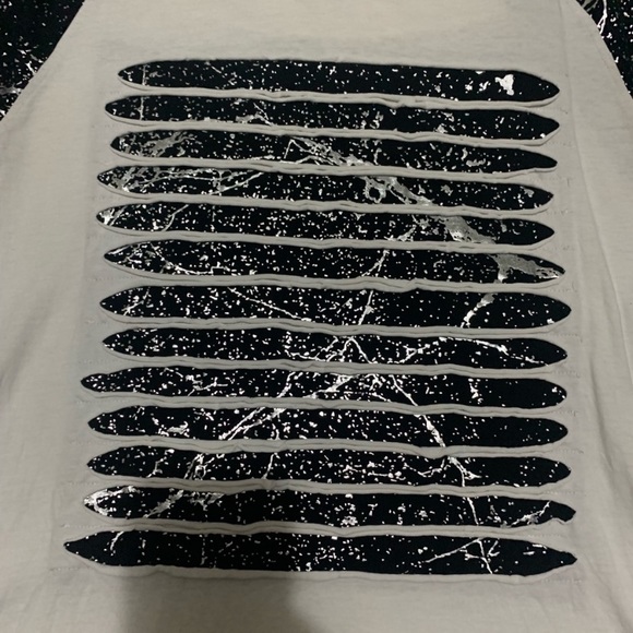 Men’s Distressed Shirt - Picture 2 of 4